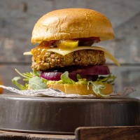 HuVa Burger with Tracklements Indian Mango Chutney